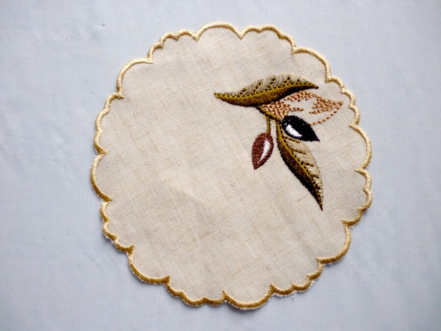 Coasters with olives embroidery